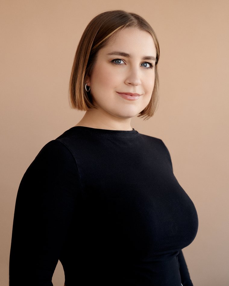 Portrait de Claudia Ladouceur, consultante en communications